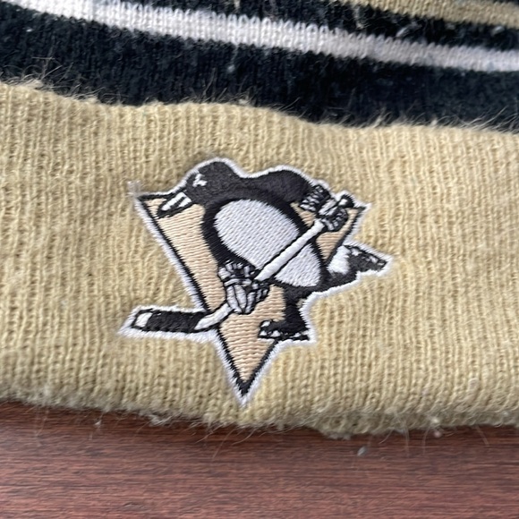 Pittsburgh Penguins NHL Squirt Squad toque - Picture 3 of 7